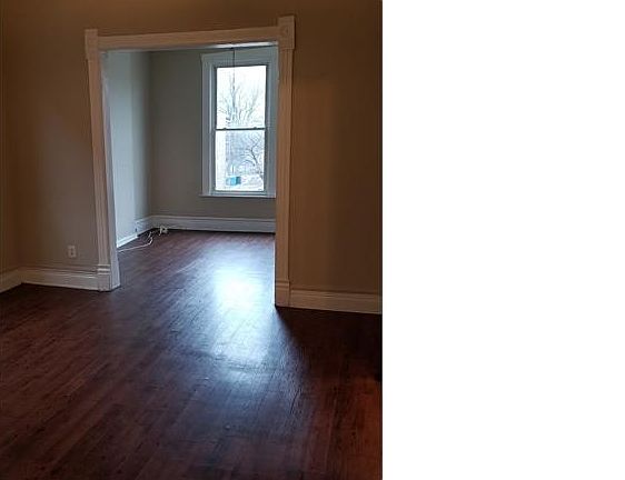 3rd image of 328 N Avers Ave #1