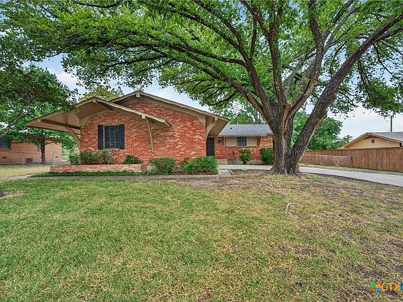 2nd image of 3205 El Capitan Dr