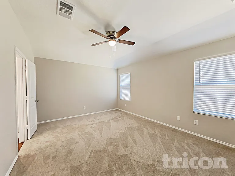 1934 Marbach Woods — Photo 9