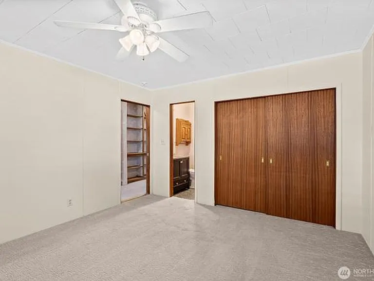 501 N Oak St — Photo 19