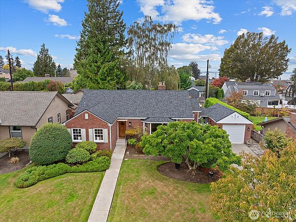 2nd image of 708 Hoyt Avenue