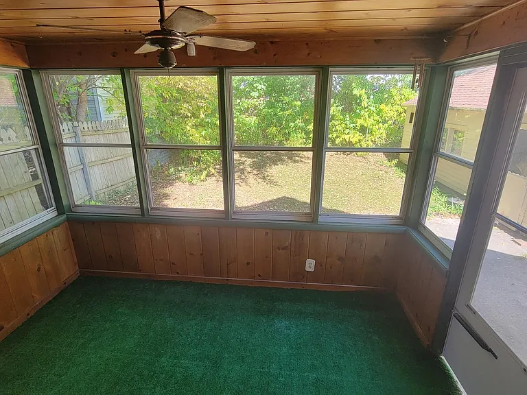 505 Graceland St NE — Photo 23