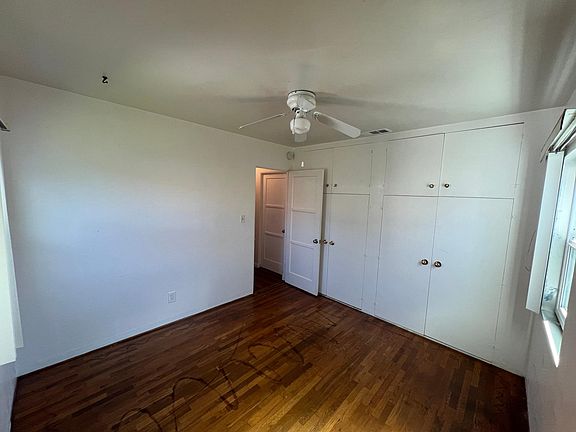 corner looking towards hallway