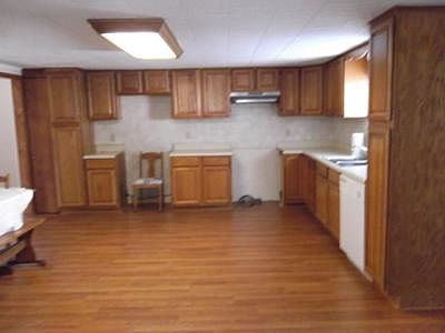3rd image of 638 E Farming St
