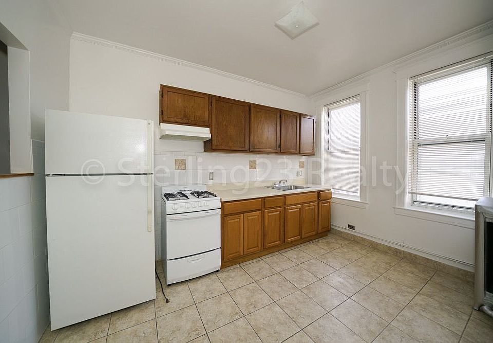 1st image of 3420 42nd St #1
