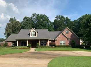 185 Lela Cir, Texarkana, TX 75501