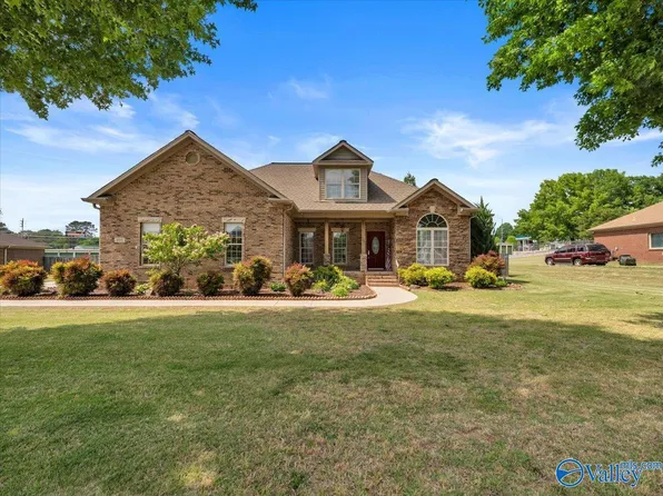 105 Patdean Dr, Huntsville, AL 35811