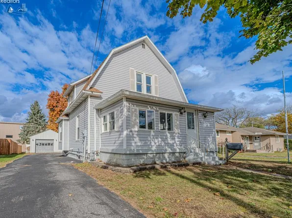 165 Fairhome Ave, Clyde, OH 43410
