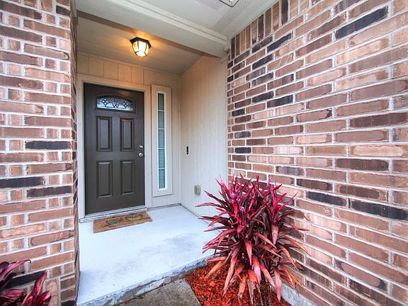 2nd image of 3837 Los Arroyos Dr