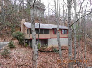 1726 Zurich Rd, Gatlinburg, TN 37738