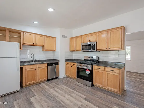 11317 W CONNECTICUT Avenue, Youngtown, AZ 85363