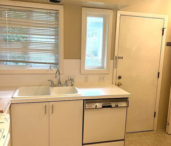 5231 NE Hassalo St — Photo 17