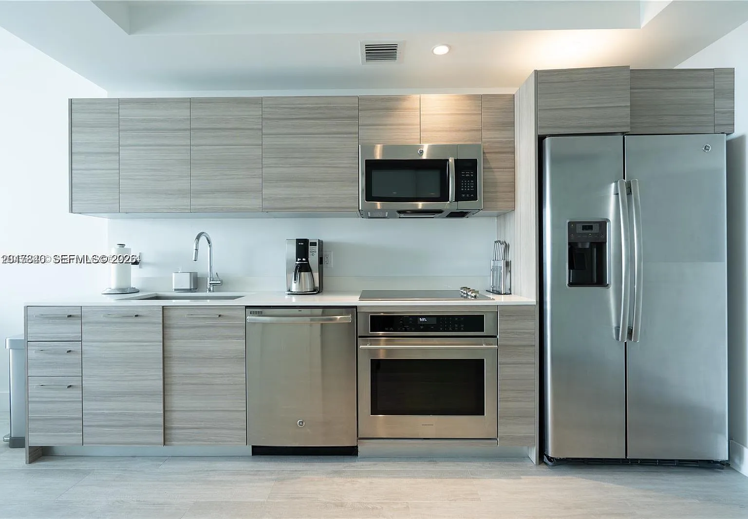 3401 Midtown Condo — Photo 4