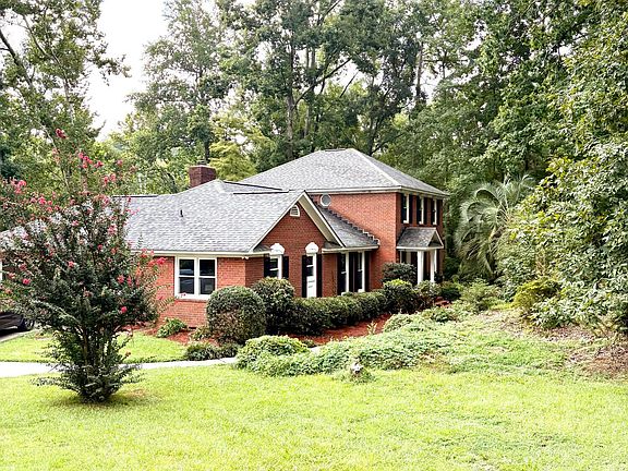 5th image of 523 Brandermill Road