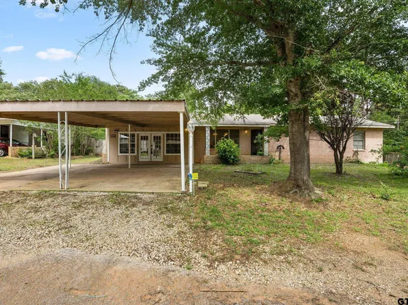 305 Butler St, Arp, TX 75750