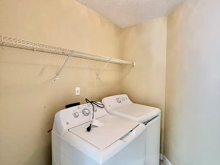 86 Lancer Oak Dr — Photo 33