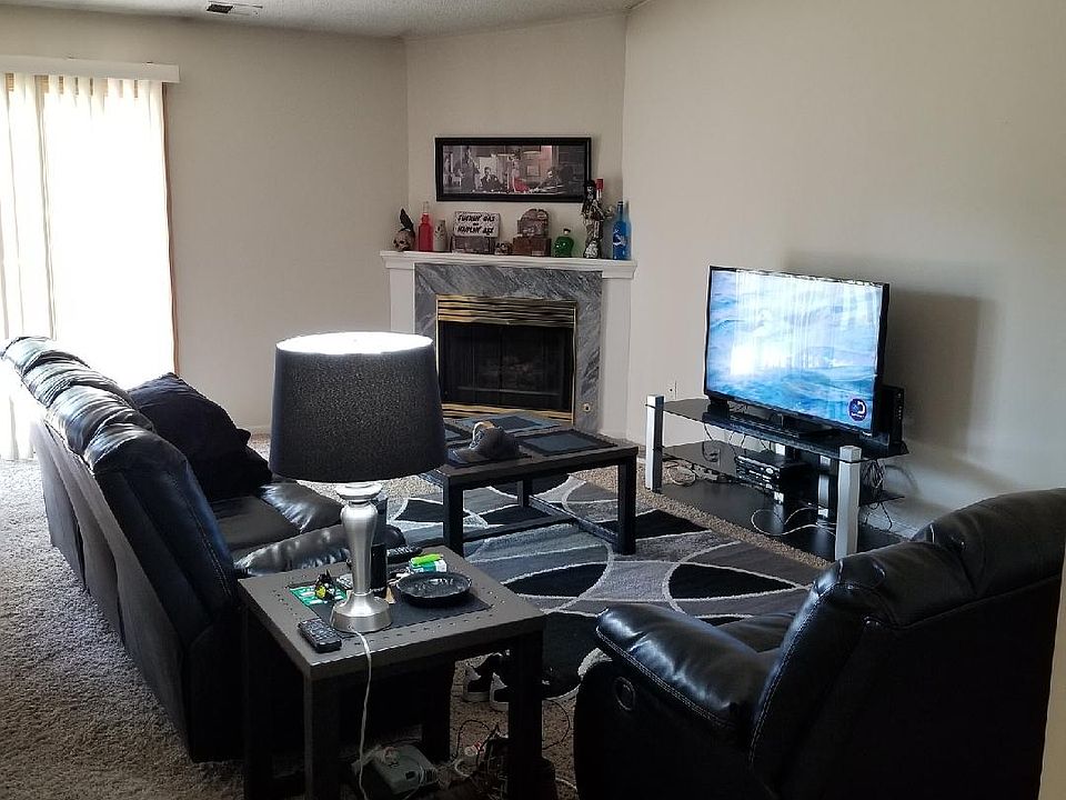 1st image of 4939 Oakhill Dr #1
