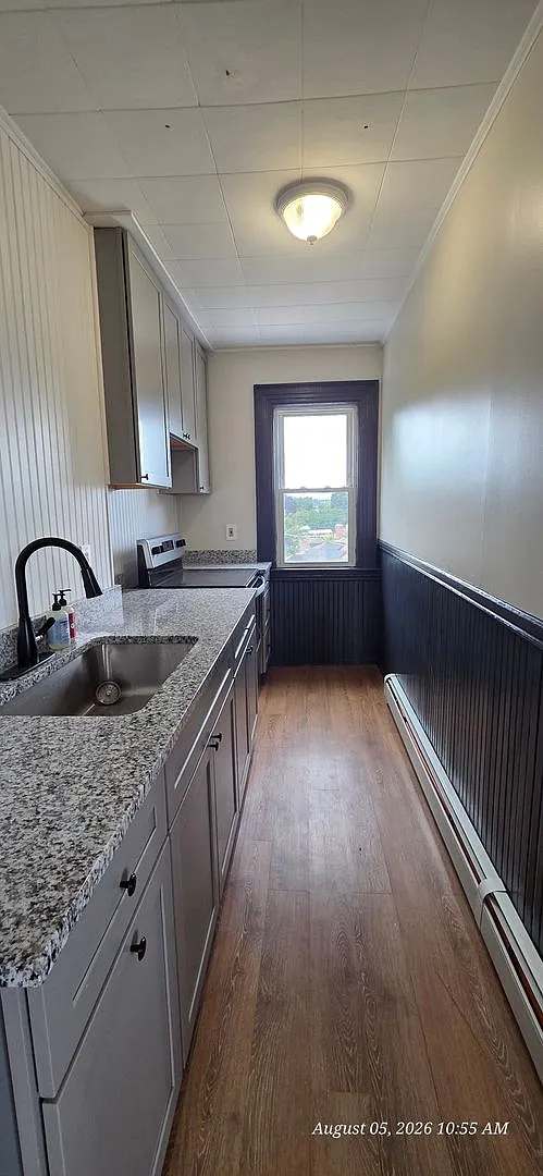 Manchester - 68 Claremont Ave — Photo 3