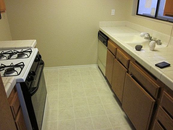 4th image of 13825 Beaver St Unit 84