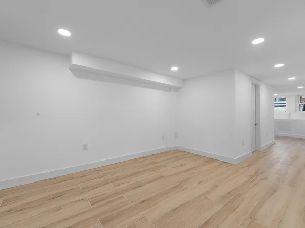 330 Forrest Street image 27 of 33