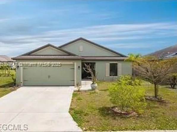 747 Center Lake St, Lehigh Acres, FL 33974