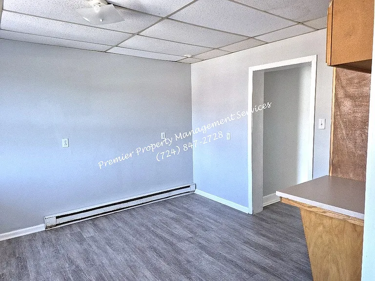 542 Midland Ave #B — Photo 7