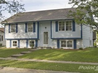 3231 Cedar Ct, Des Moines, IA 50320