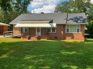 709 E McIntosh Rd, Griffin, GA 30223