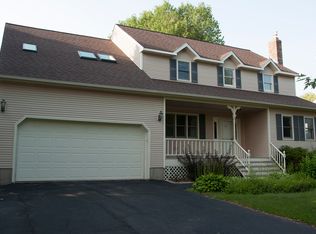 15 Butler Dr, S Burlington, VT 05403