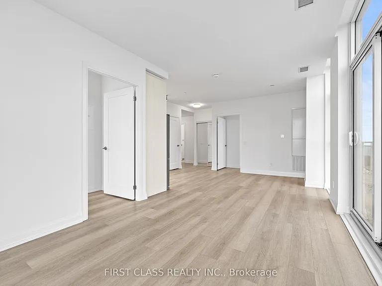 286 Main St #Penthouse 1 — Photo 13