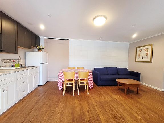 3rd image of 1528 Sweetwood Dr #A