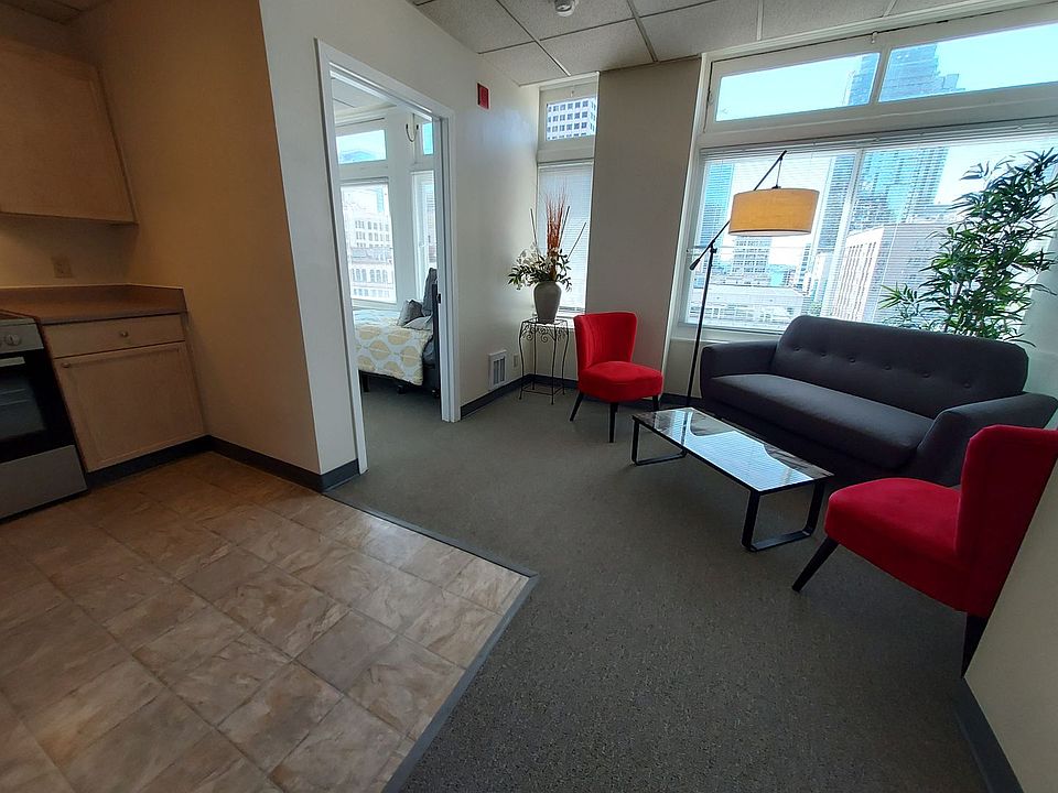 1st image of 523 Pine St APT 903