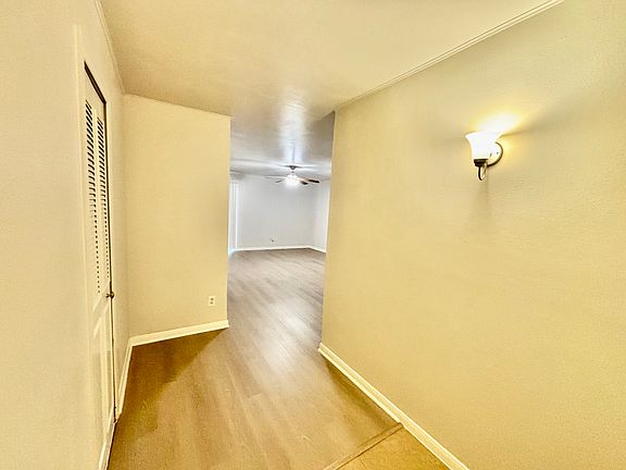 2nd image of 809 Cielo Vista Dr