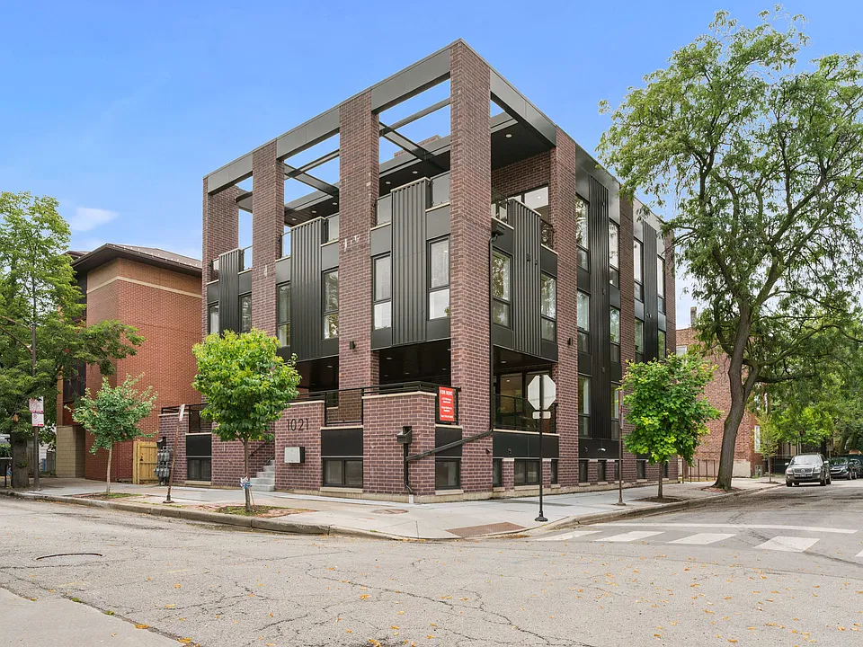 1021 W Polk St #3