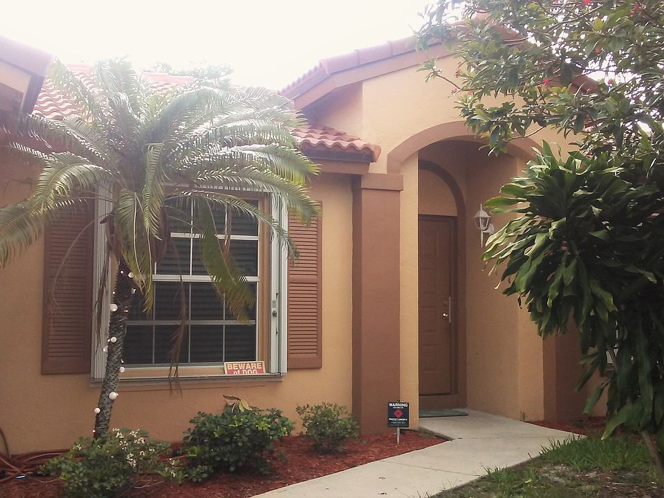 1st image of 1321 NW 125th Ter