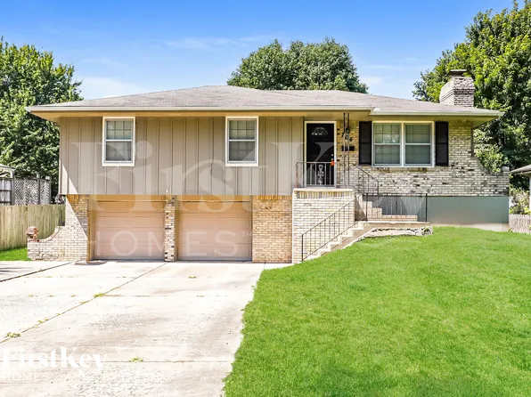 706 SW Merritt St, Lees Summit, MO 64081
