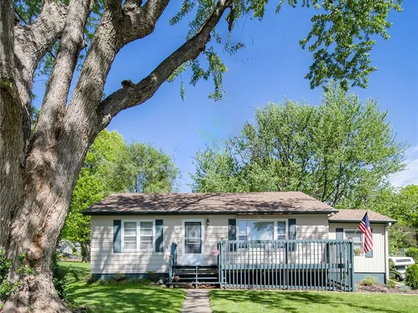 1623 S 39th St, Saint Joseph, MO 64507