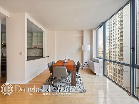 3rd image of 330 E 57th St APT 11