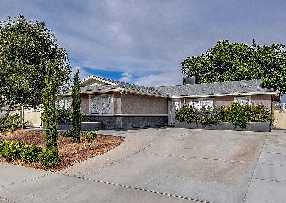 1st image of 801 Anatolia Ln