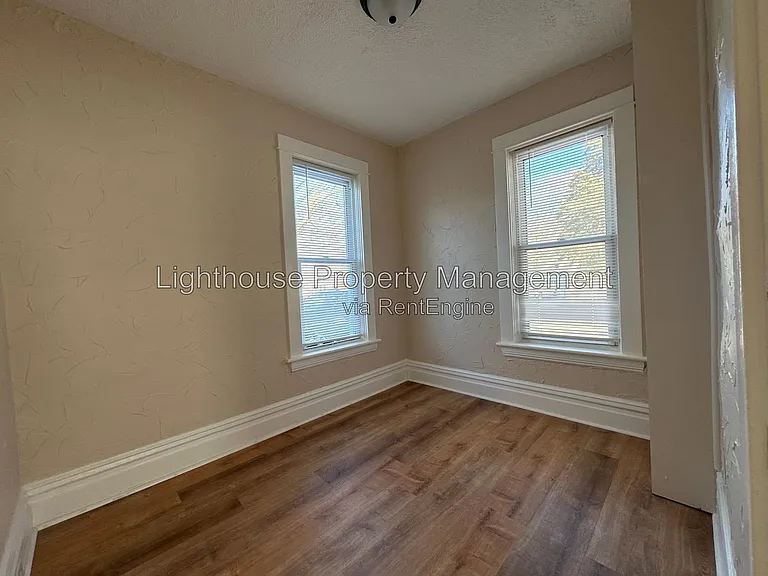 2550 Crozier Ave — Photo 7