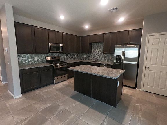 3rd image of 141 E Kona Dr