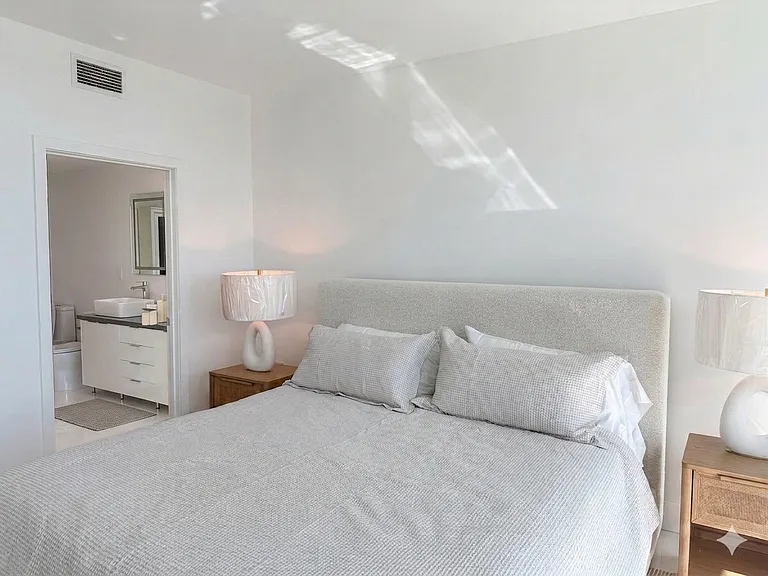 888 Biscayne Blvd #4701 — Photo 11