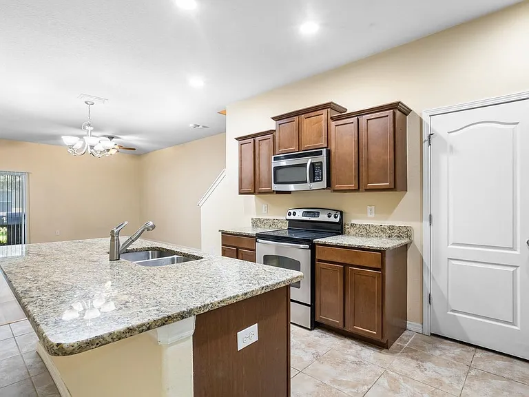 2044 Hawks View Dr — Photo 3