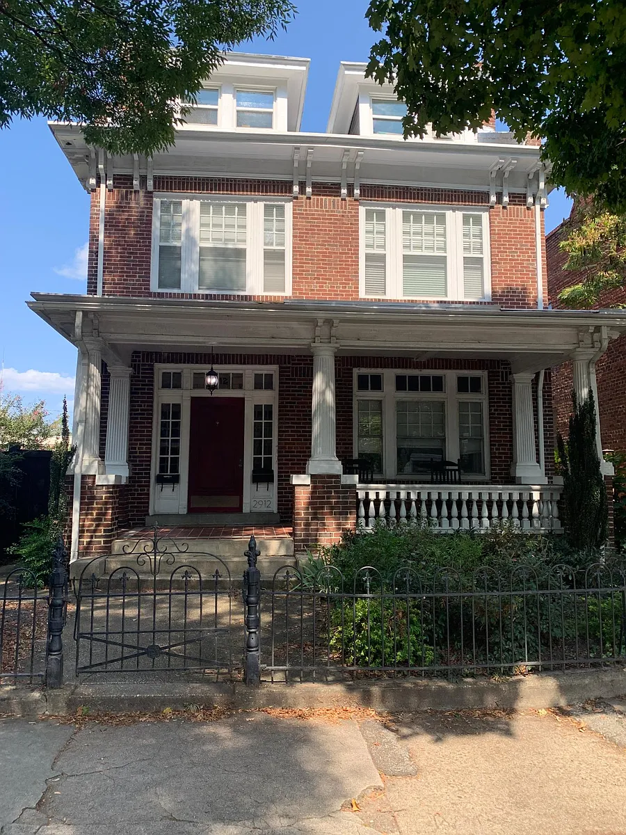Detached duplex in the heart of the Museum District - 2912 Floyd Ave #2