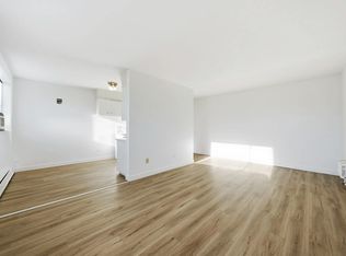 2220 Robinson St #25, Regina, SK S4T 2P9