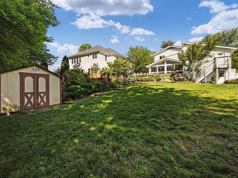 610 Tapawingo Rd SW — Photo 5