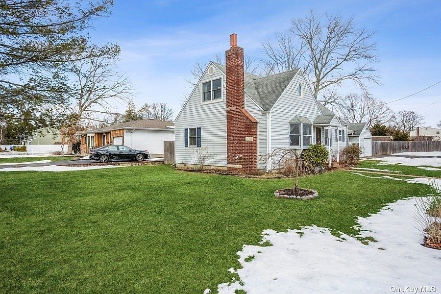 825 Hubal Street, Bohemia, NY 11716 Zillow