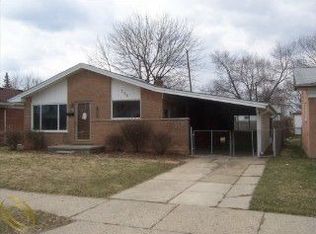 750 Rahn St, Westland, MI 48186