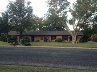 1703 Broadmoor Dr, Brownwood, TX 76801