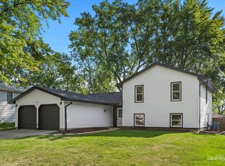 152 Richmond Dr, Bolingbrook, IL